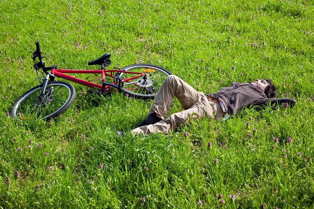 rowerzysta podczas odpoczynku